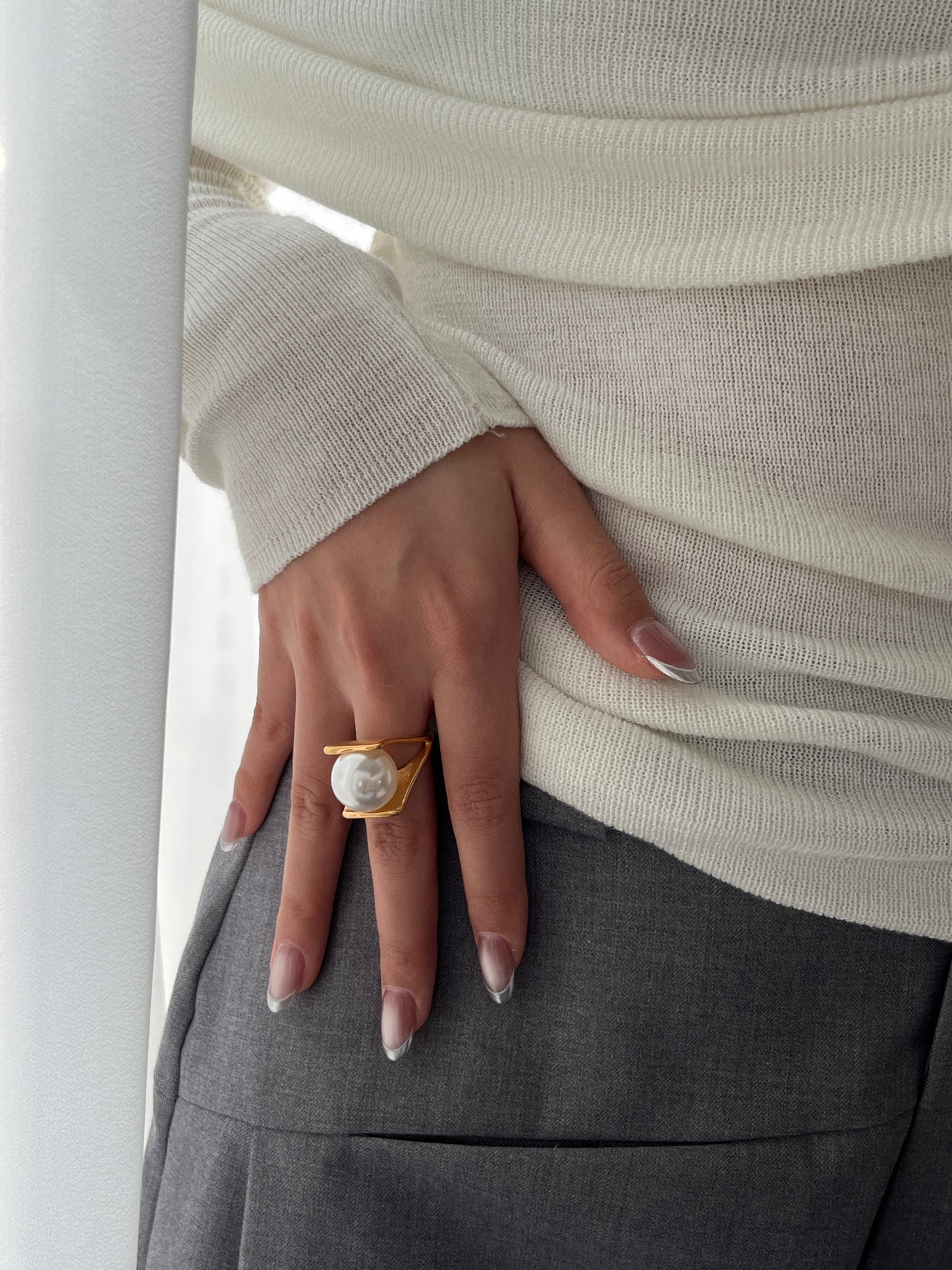 Giant Pearl Golden Ring
