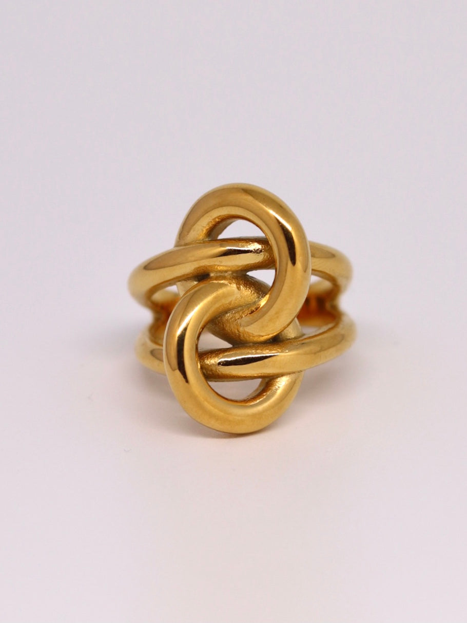 Golden Knots