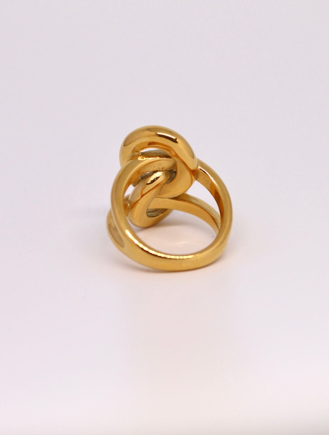 Golden Knots