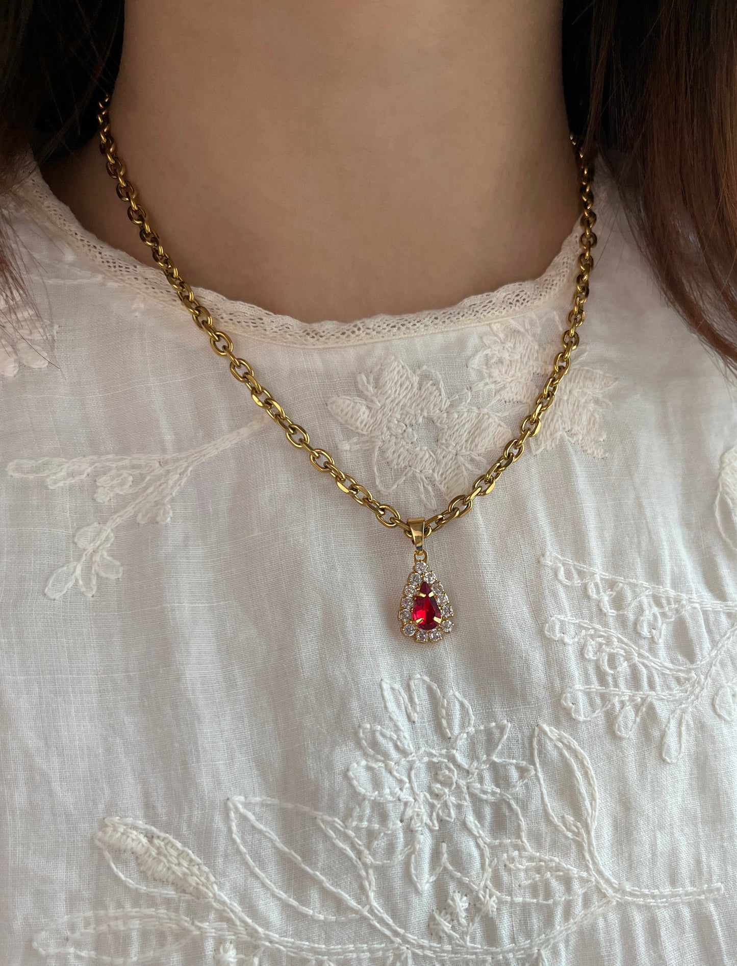 Pendentif goutte de rosée cramoisie