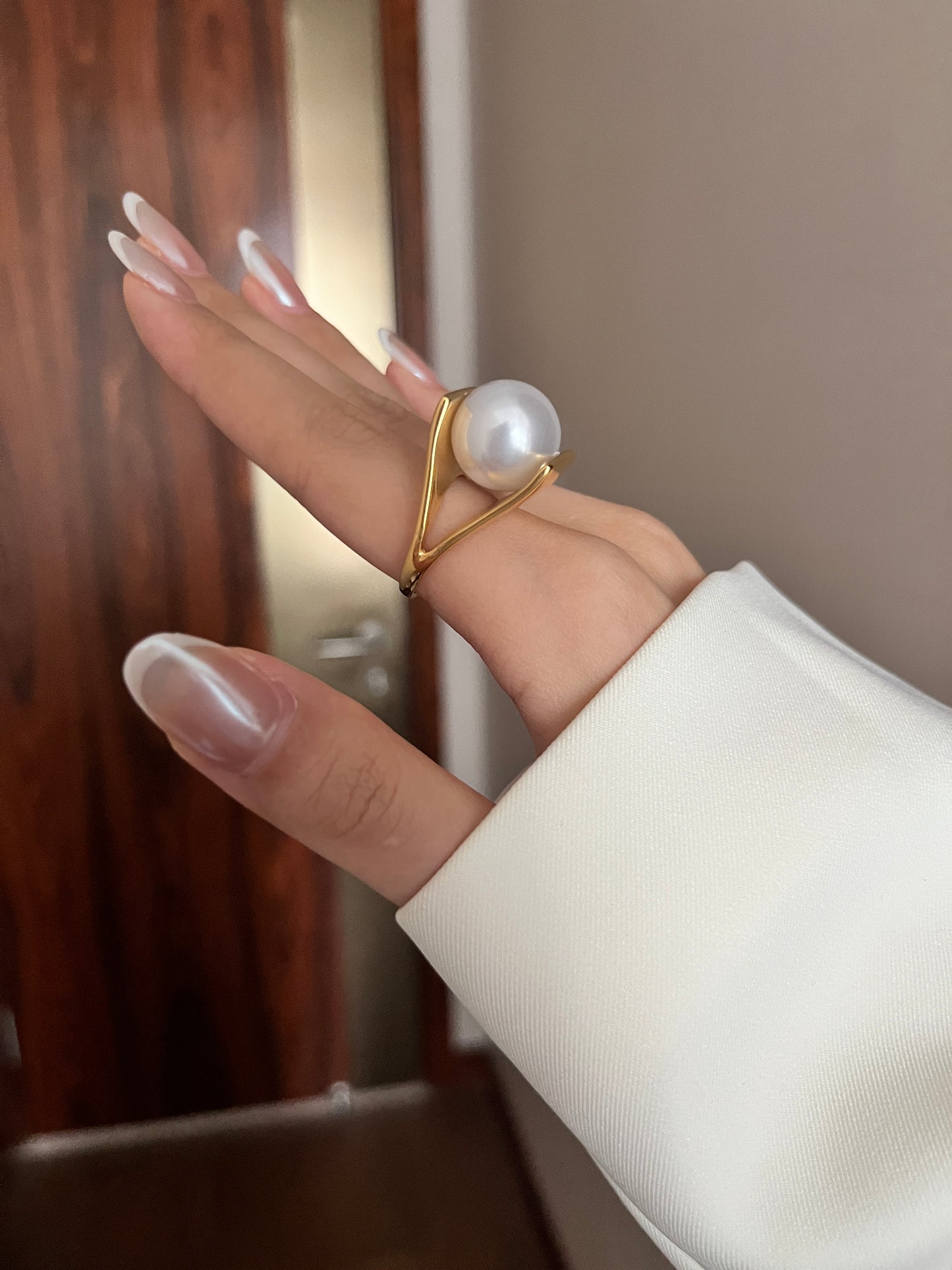 Giant Pearl Golden Ring