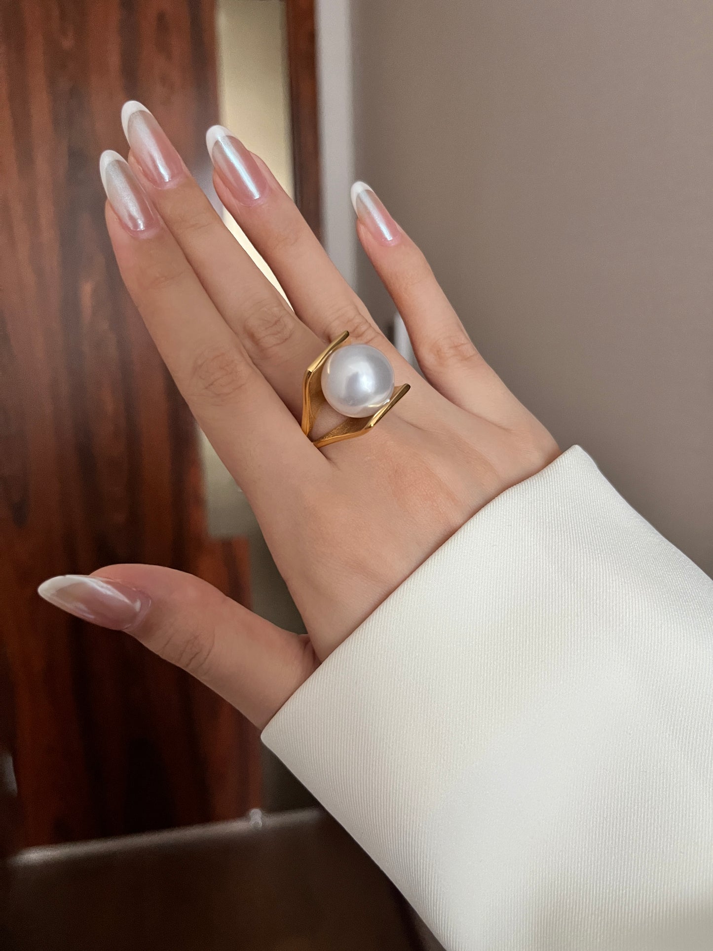 Giant Pearl Golden Ring