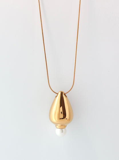 Pearl Essence Necklace