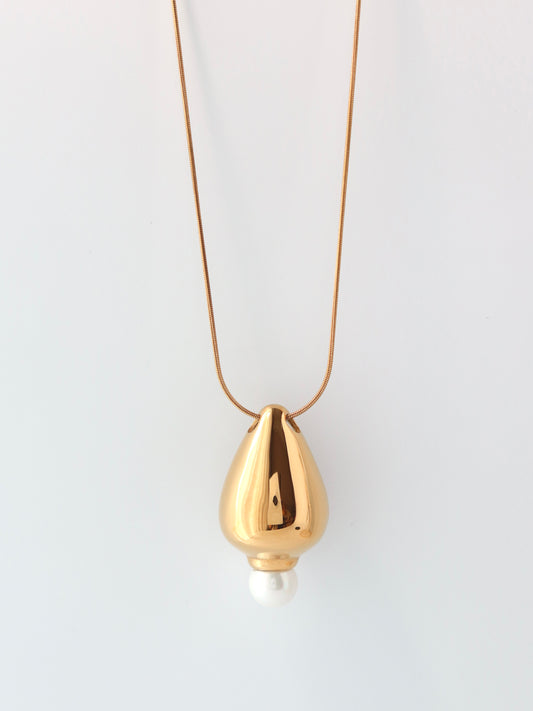 Pearl Essence Necklace