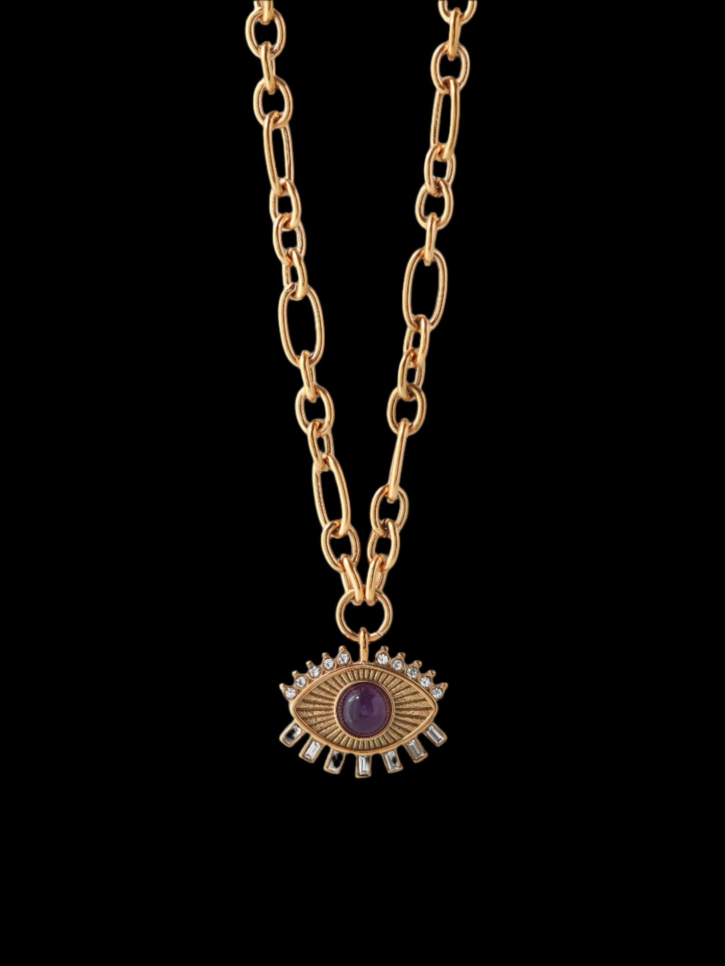Gold necklace with an eye-shaped pendant 