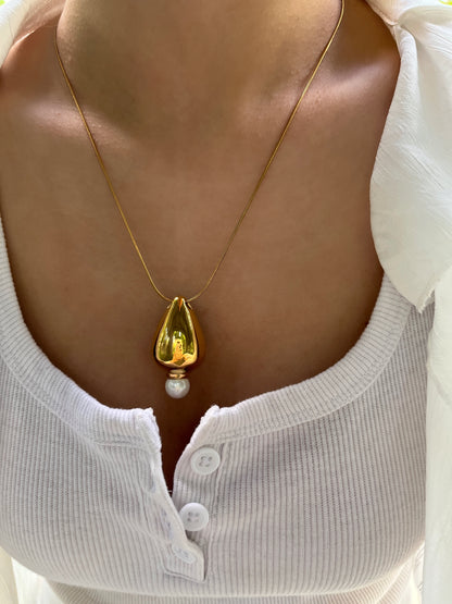 Pearl Essence Necklace